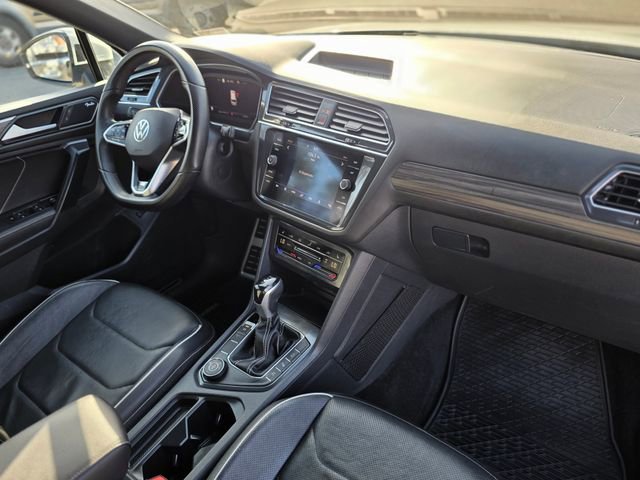 Used 2022 Volkswagen Tiguan SEL R-Line AWD/4WD image 9