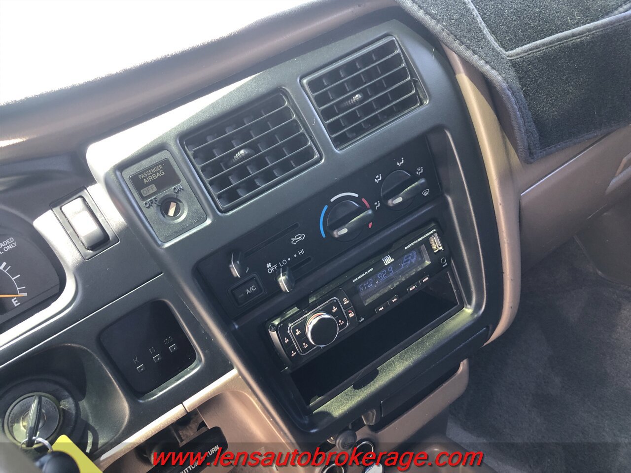 Used 1998 Toyota Tacoma 2WD Xtracab image 18