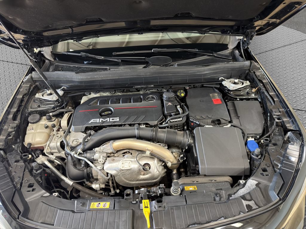Used 2022 Mercedes-Benz GLB 35 AMG 4MATIC image 27