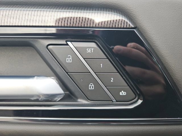 New 2026 GMC Yukon Elevation w/ Elevation Premium Package AWD/4WD image 11