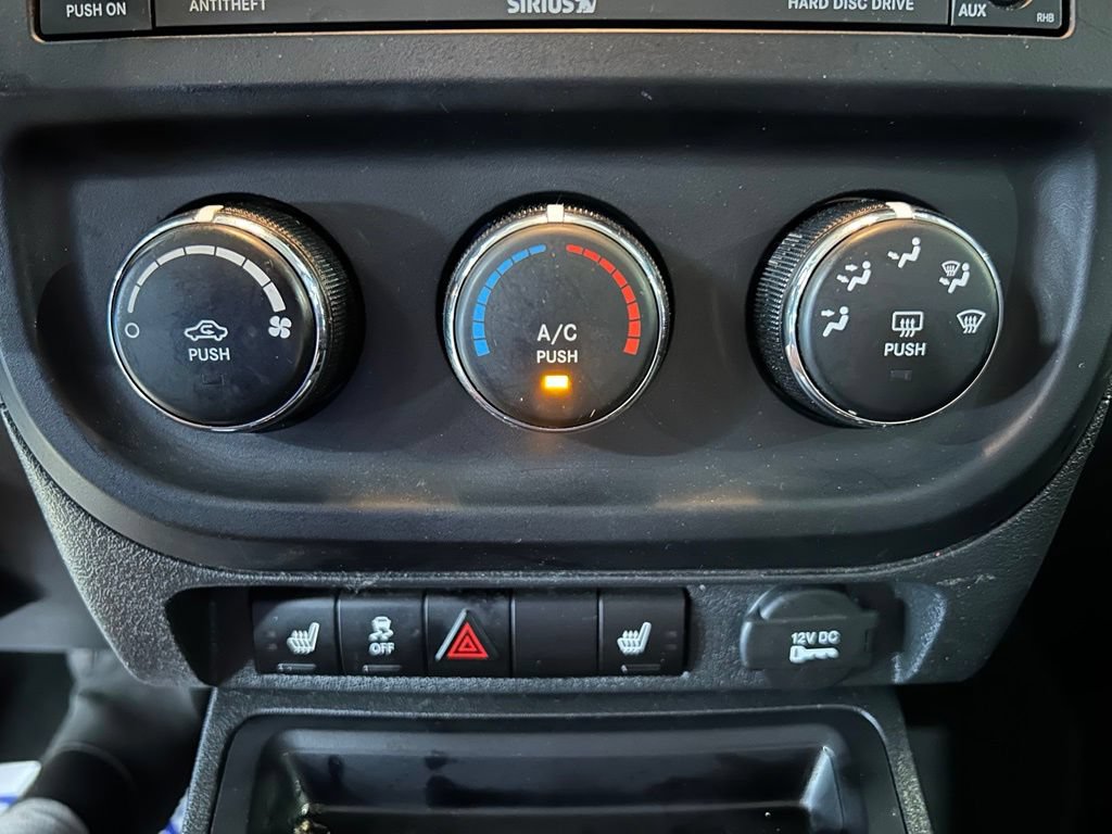 Used 2016 Jeep Patriot High Altitude AWD/4WD image 30