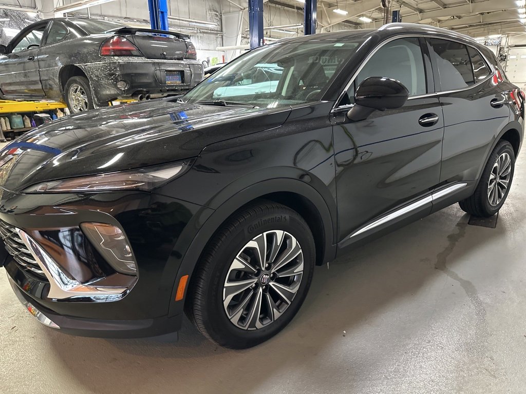 Used 2025 Buick Envision Preferred image 7