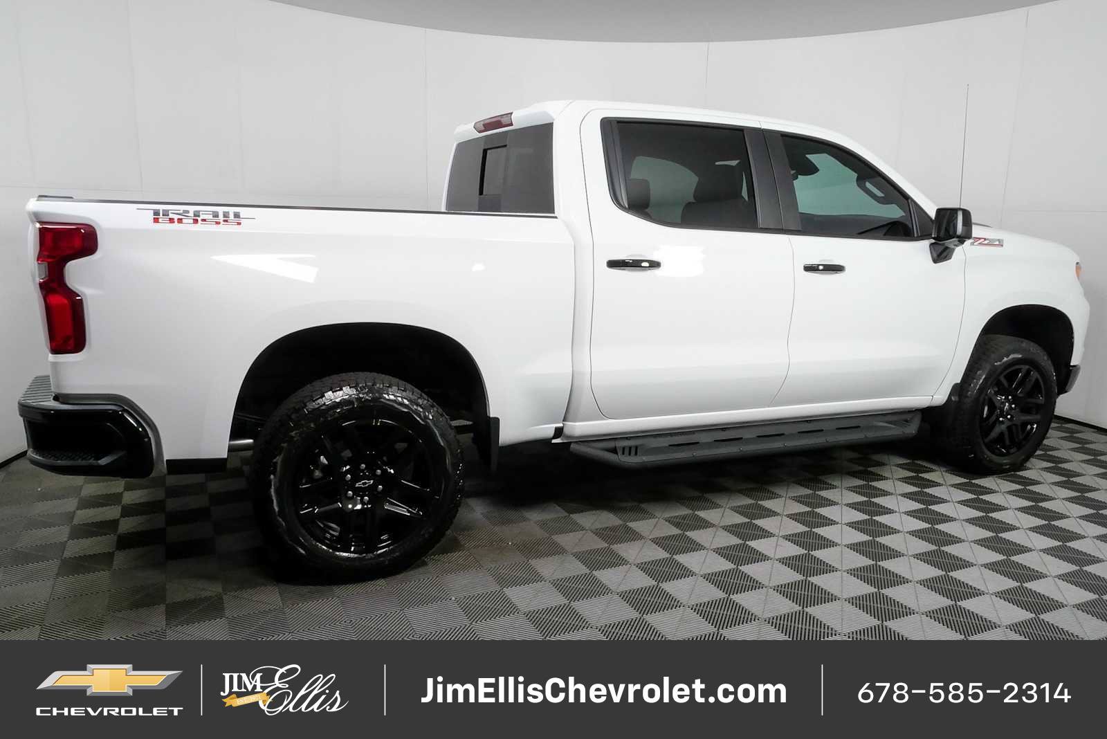 New 2026 Chevrolet Silverado 1500 LT Trail Boss w/ LT Trail Boss Premium Package AWD/4WD image 2