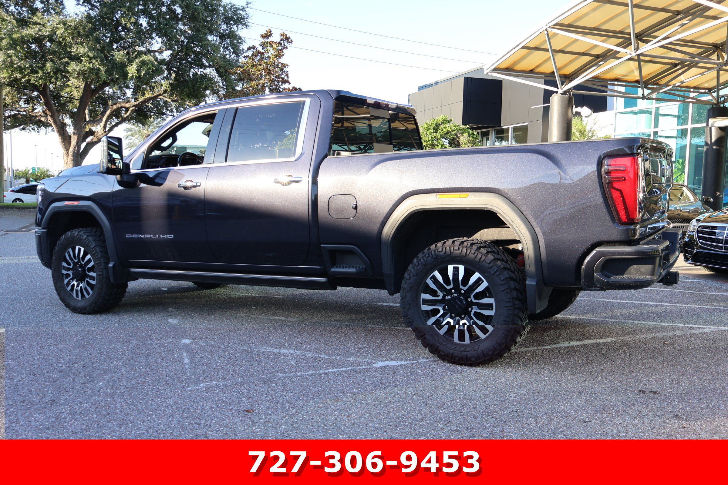 Used 2024 GMC Sierra 2500 Denali Ultimate w/ Max Trailering Package AWD/4WD image 7