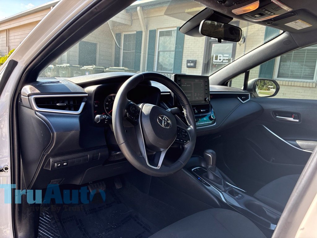 Used 2022 Toyota Corolla SE FWD image 25