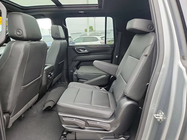 Certified 2023 Chevrolet Suburban Z71 w/ Luxury Package AWD/4WD image 10