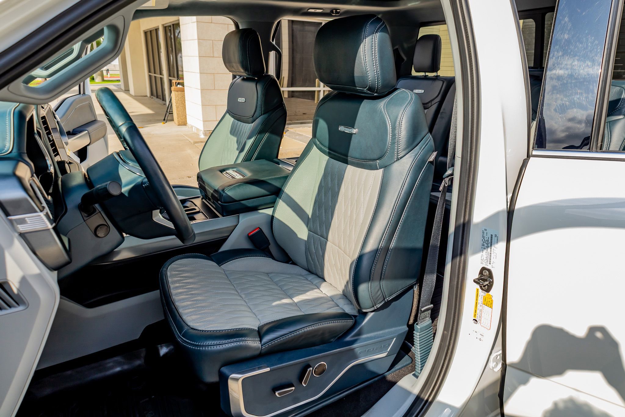 Used 2023 Ford F150 Limited AWD/4WD image 31