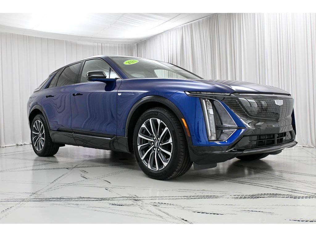 Certified 2024 Cadillac Lyriq Sport w/ LPO, Floor Liner Package AWD/4WD image 2