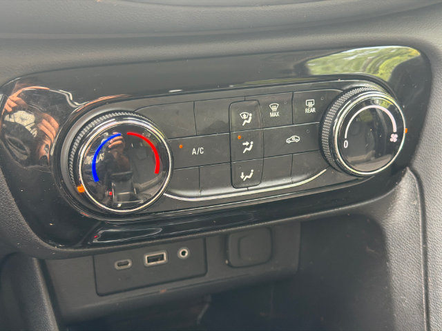 Used 2022 Buick Encore GX Preferred FWD image 25