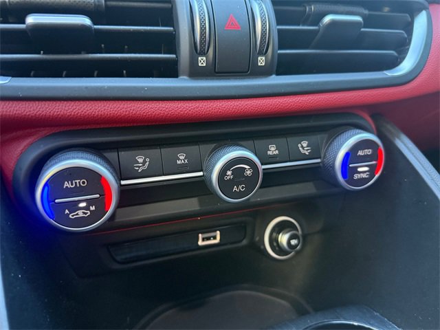 Used 2020 Alfa Romeo Giulia w/ Nero Edizione image 20