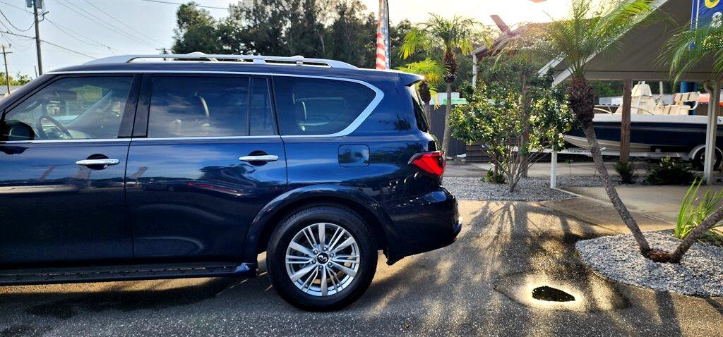 Used 2018 INFINITI QX80 Signature Edition w/ All Season Package image 10