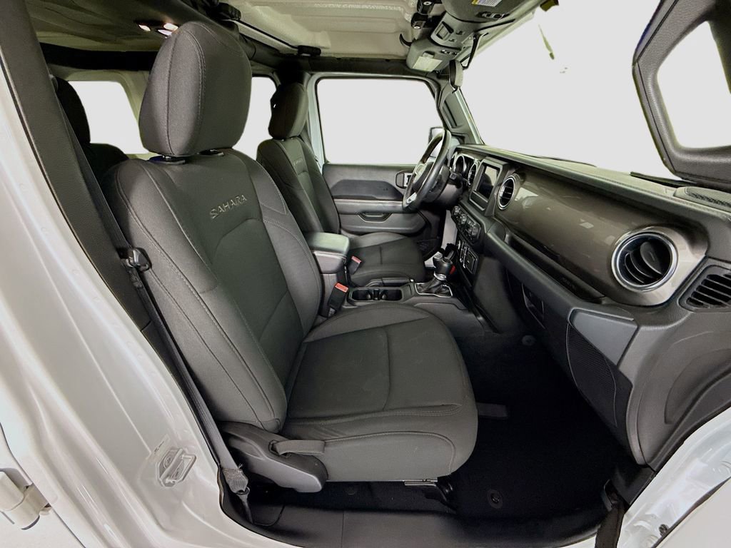 Used 2019 Jeep Wrangler Unlimited Sahara image 20