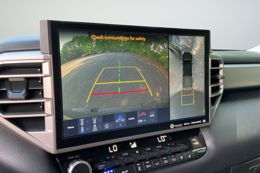Used 2023 Toyota Tundra Limited AWD/4WD image 17