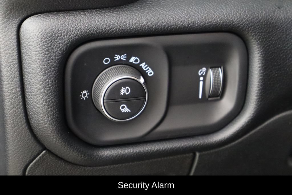 Used 2022 RAM 1500 Big Horn AWD/4WD image 22