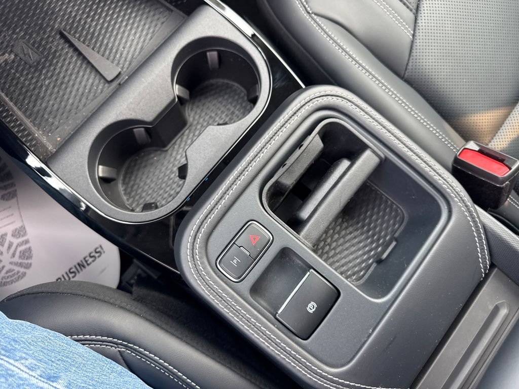 Used 2025 Ford Mustang Mach-E Premium AWD/4WD image 33