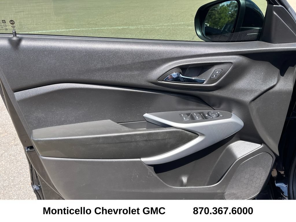 Certified 2024 Chevrolet Trax LS w/ LS Convenience Package FWD image 10