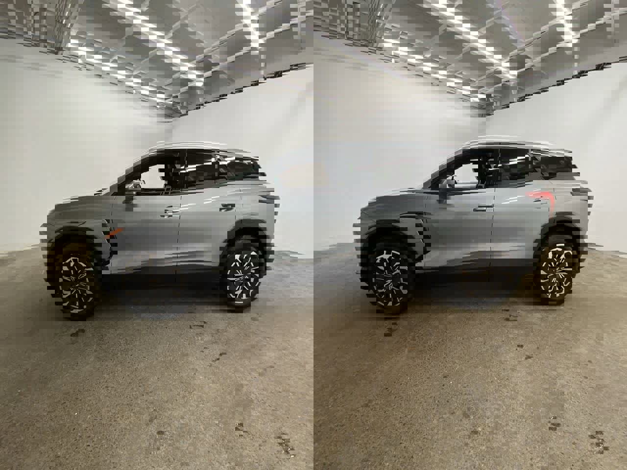 Used 2024 Chevrolet Blazer EV LT image 3