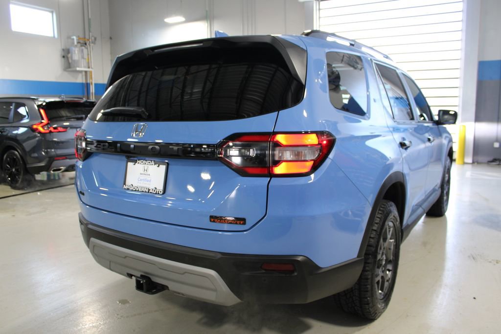Certified 2025 Honda Pilot TrailSport image 50