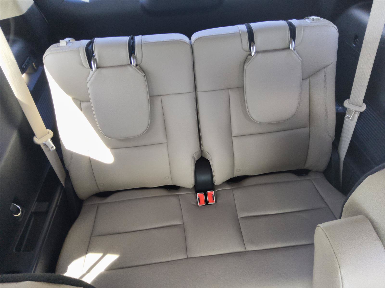 Certified 2023 Ford Explorer Limited w/ Limited Technology Package RWD image 29