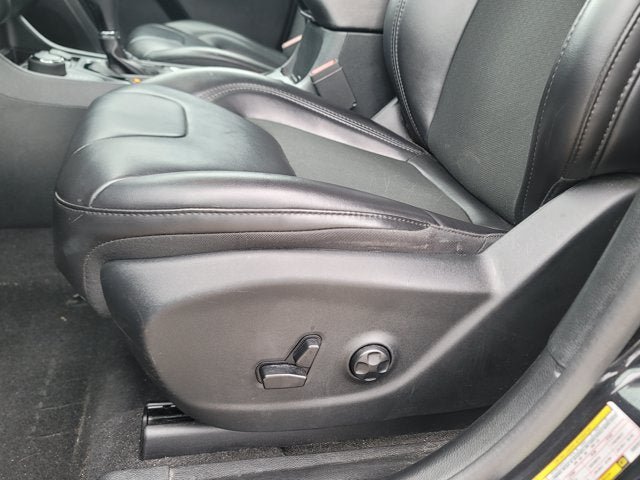 Used 2019 Jeep Cherokee Latitude Plus AWD/4WD image 21