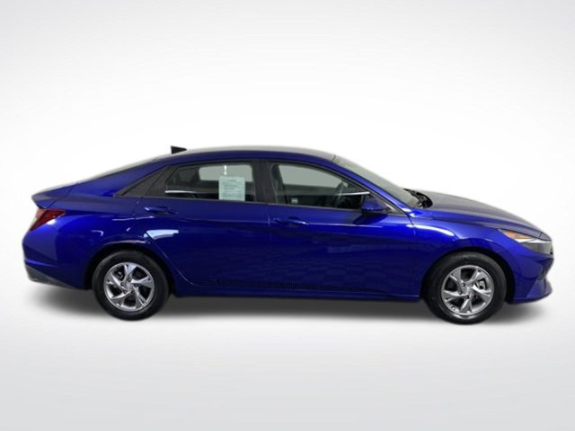 Used 2021 Hyundai Elantra SE FWD image 5