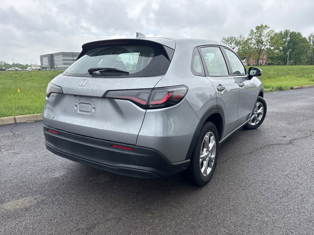 Used 2023 Honda HR-V LX image 11