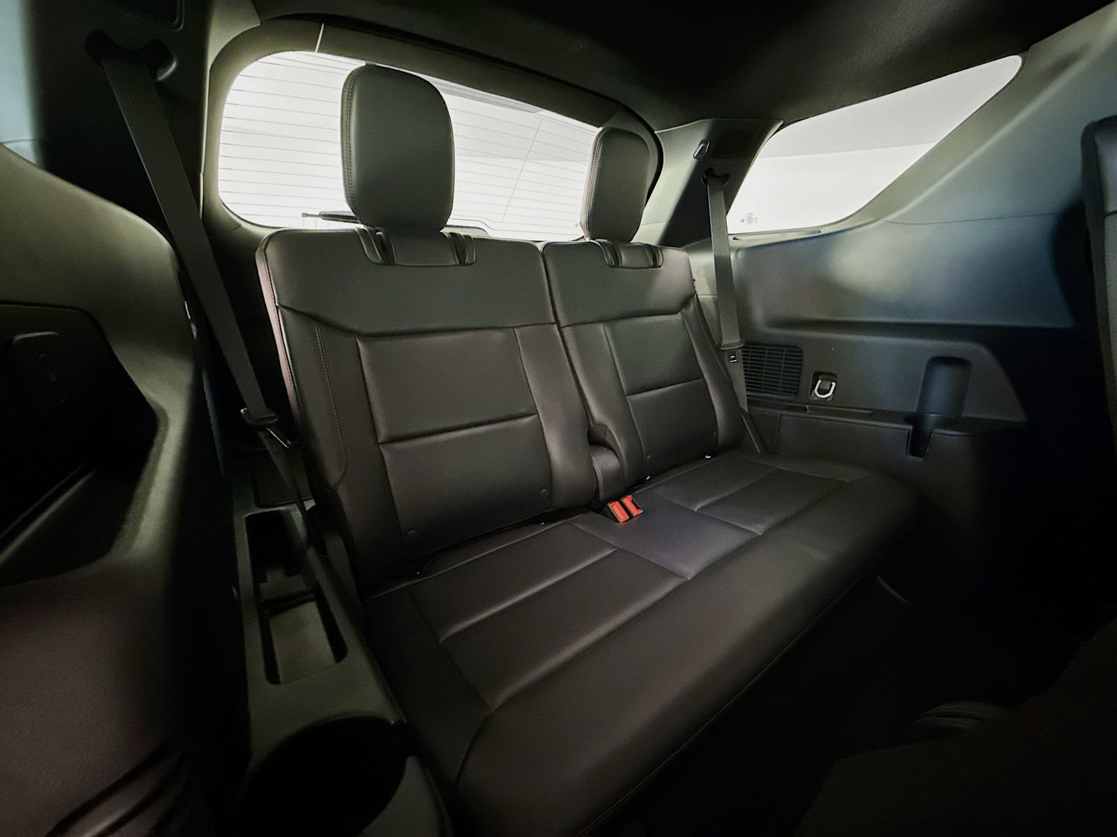 Used 2025 Ford Explorer ST-Line w/ Premium Package image 27