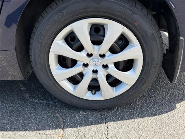 Used 2021 Toyota Corolla LE FWD image 14