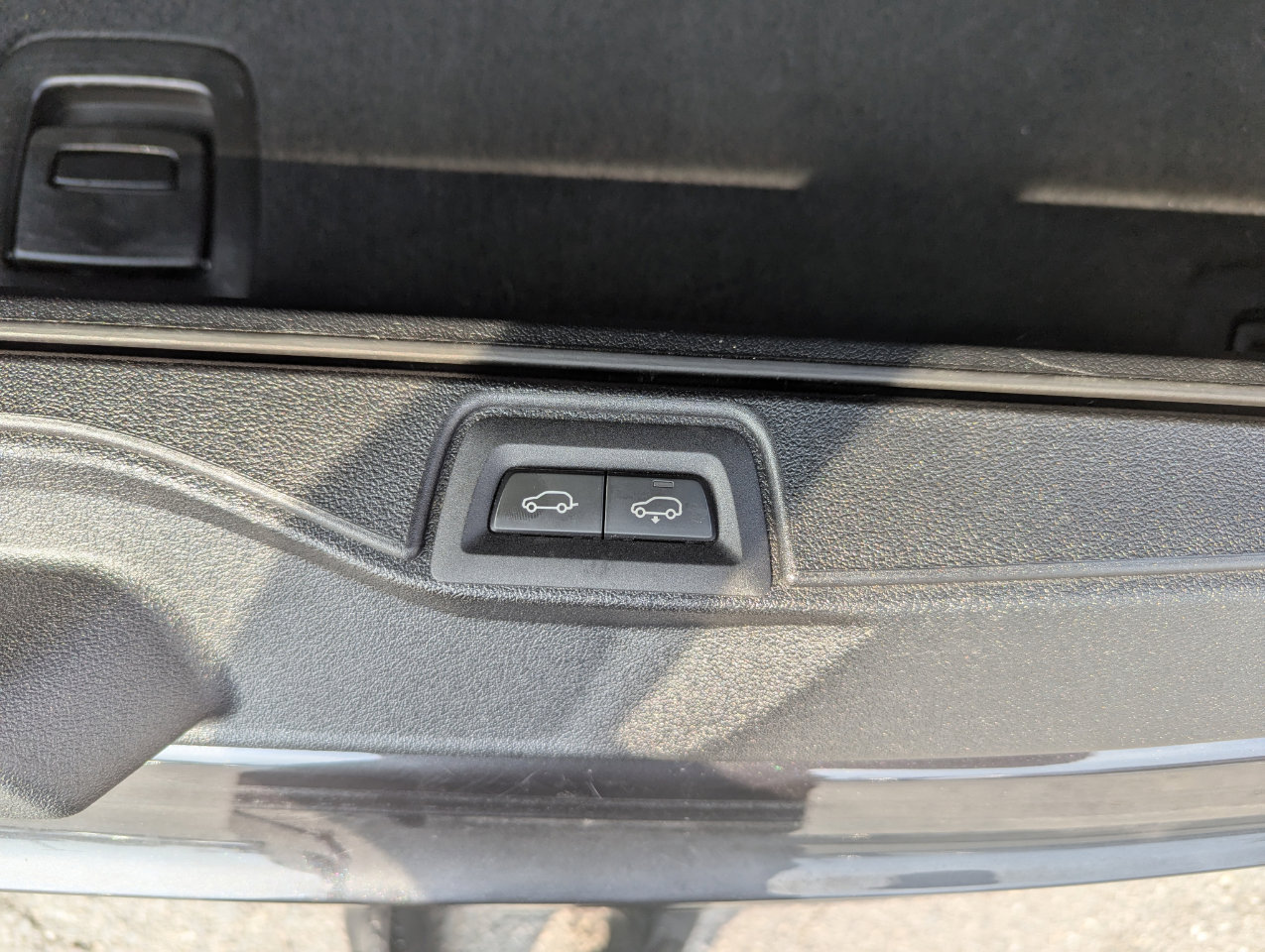 Used 2022 BMW X7 xDrive40i w/ Luxury Seating Package image 59