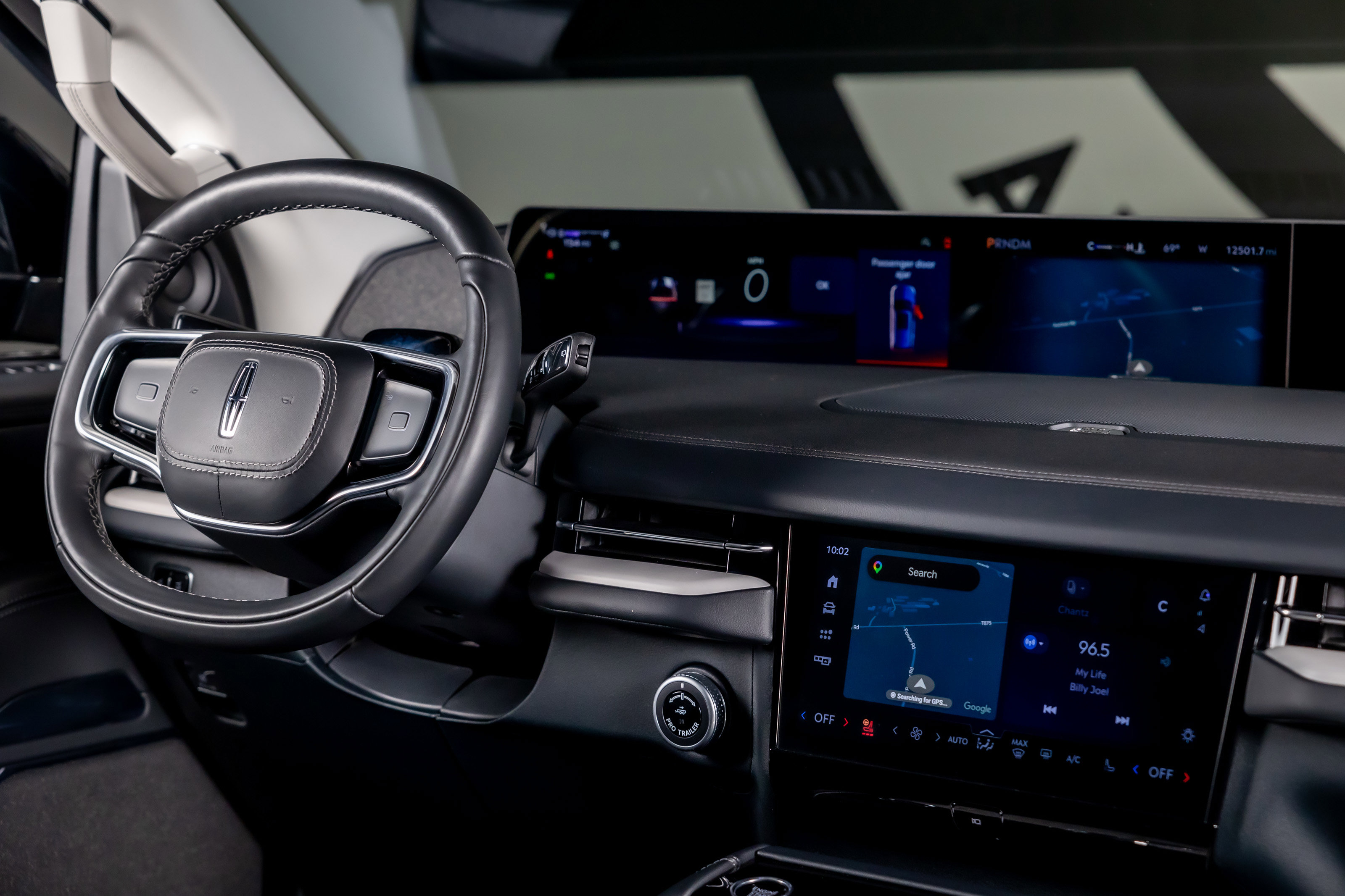 Used 2025 Lincoln Navigator L Reserve image 31