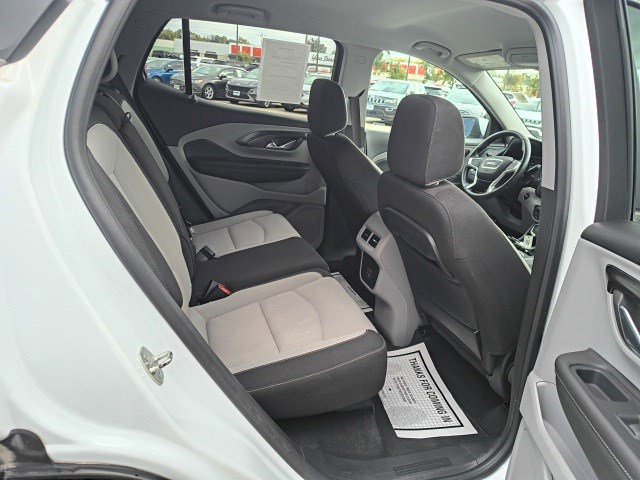 Used 2023 GMC Terrain SLE w/ Driver Convenience Package image 16