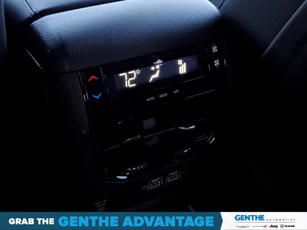 Used 2024 Jeep Grand Cherokee L Altitude AWD/4WD image 29
