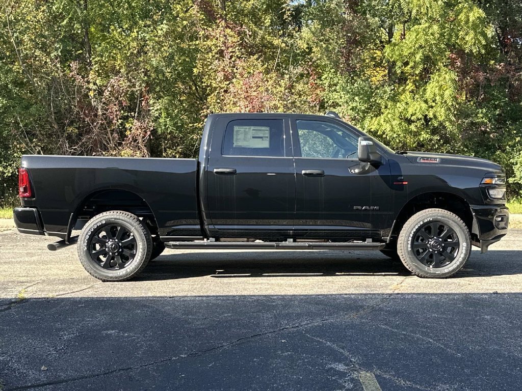 New 2026 RAM 2500 Big Horn AWD/4WD image 2