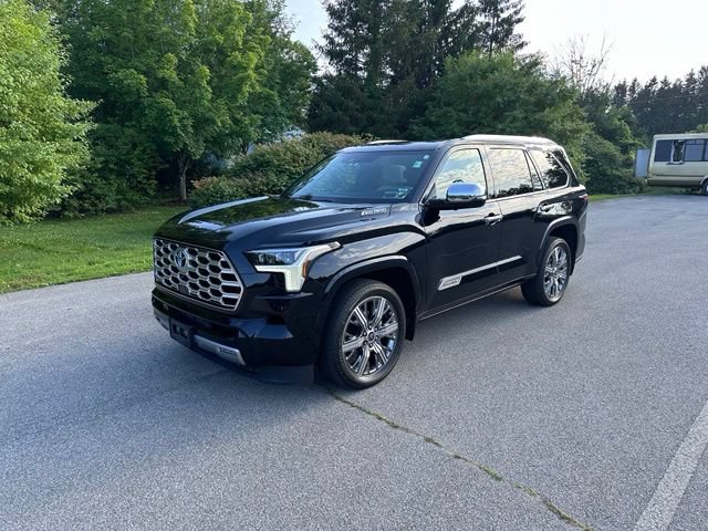 Used 2024 Toyota Sequoia Capstone AWD/4WD image 7