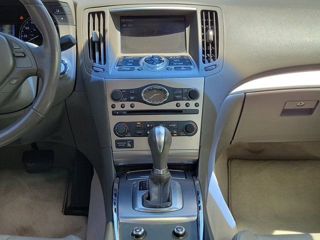 Used 2013 INFINITI G37 Journey w/ Premium Pkg image 18