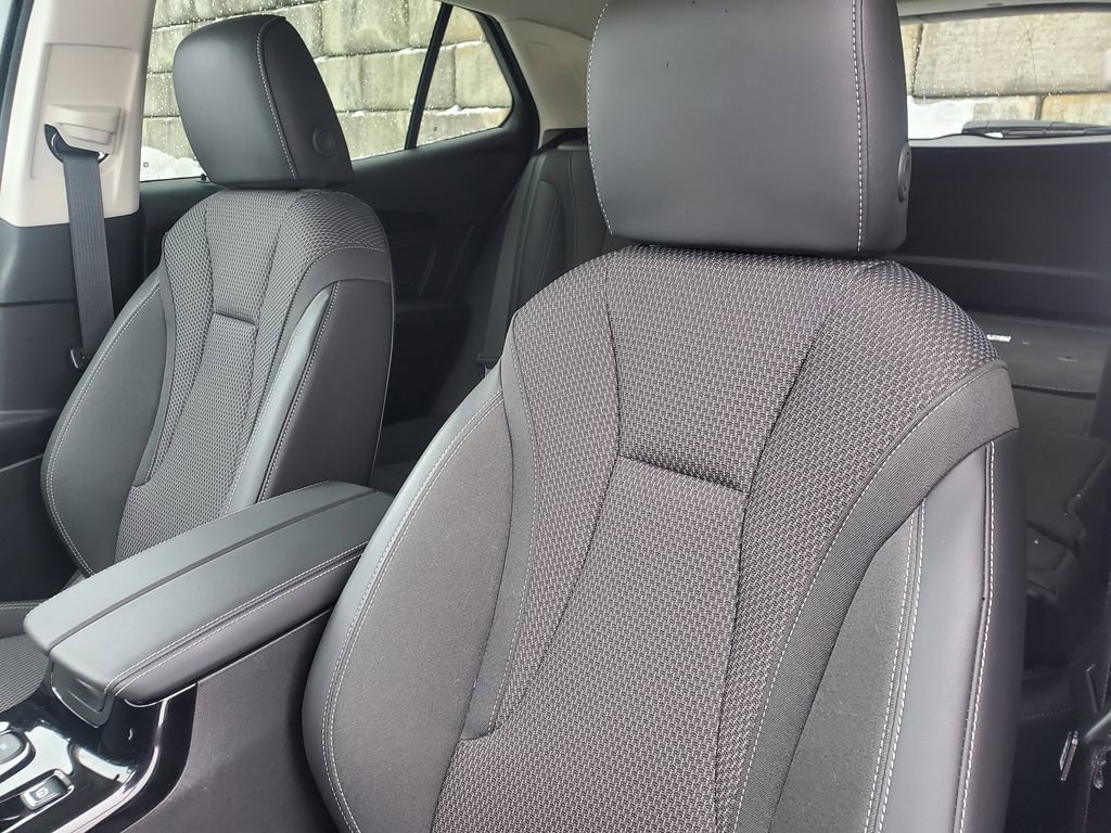 Used 2023 Buick Envision Preferred image 37