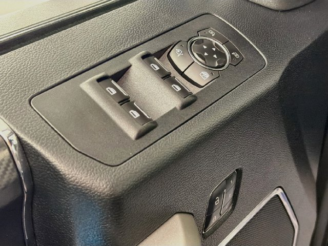Used 2018 Ford F150 Lariat w/ Equipment Group 502A Luxury AWD/4WD image 17