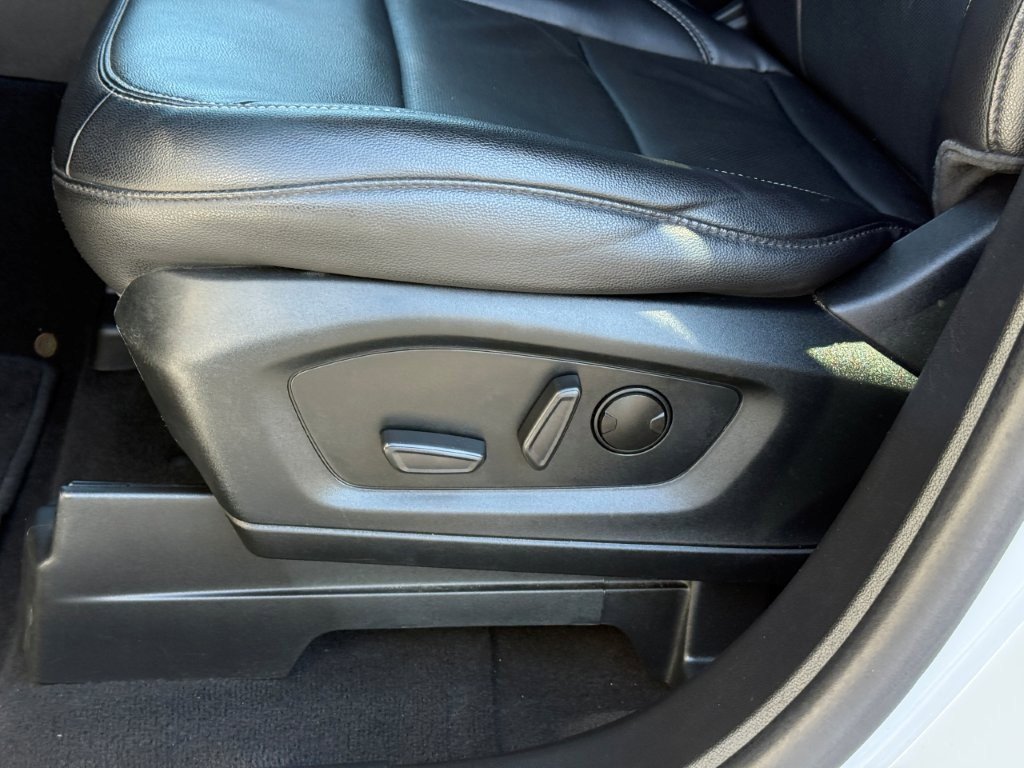 Certified 2023 Ford Explorer Limited AWD/4WD image 14