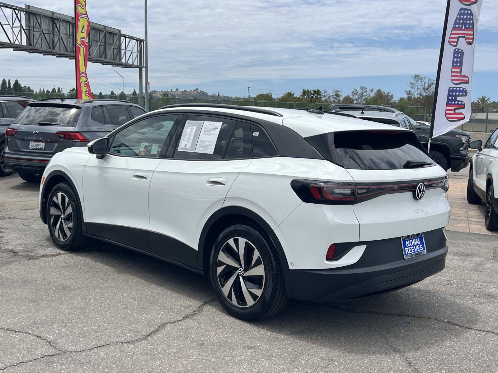 Certified 2023 Volkswagen ID.4 2WD image 3