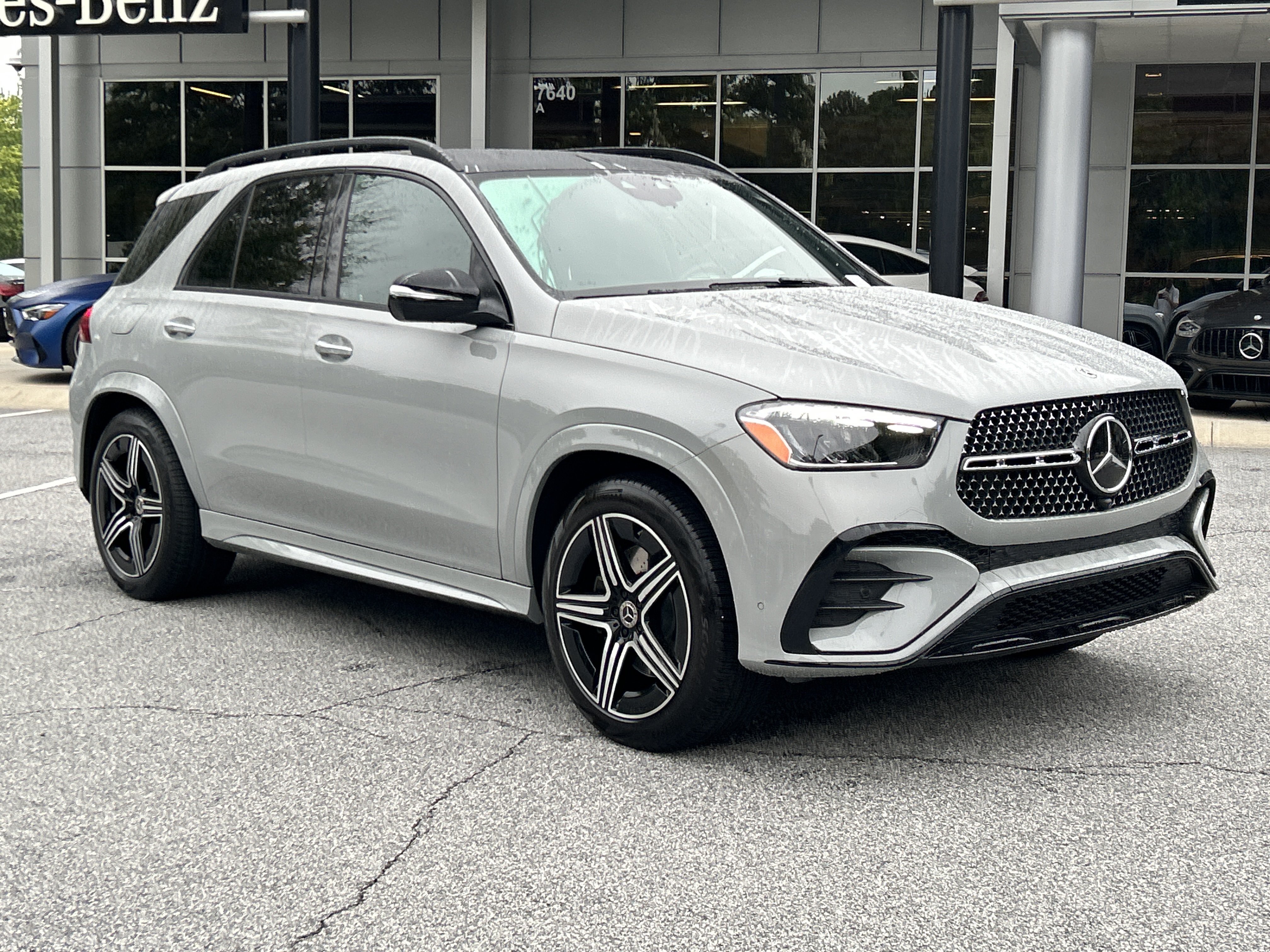 Certified 2025 Mercedes-Benz GLE 450 4MATIC image 4