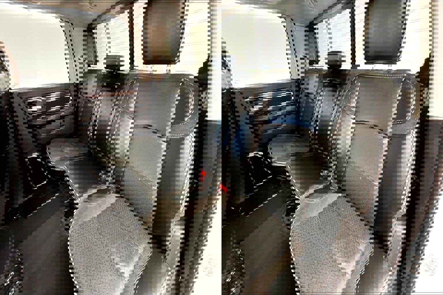 Used 2024 RAM 2500 Laramie w/ Cold Weather Group image 19