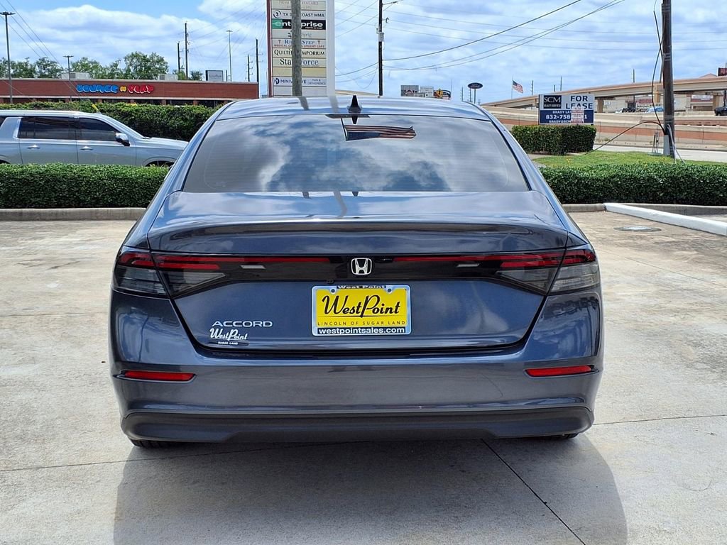 Used 2023 Honda Accord EX image 5