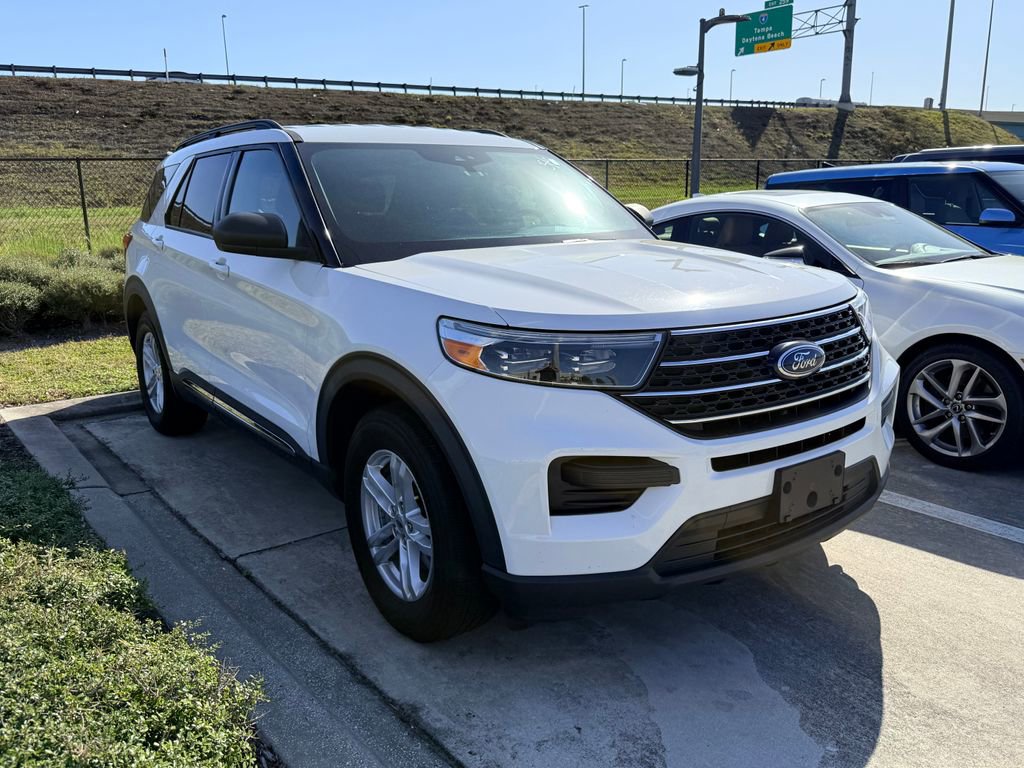 Used 2020 Ford Explorer XLT image 4