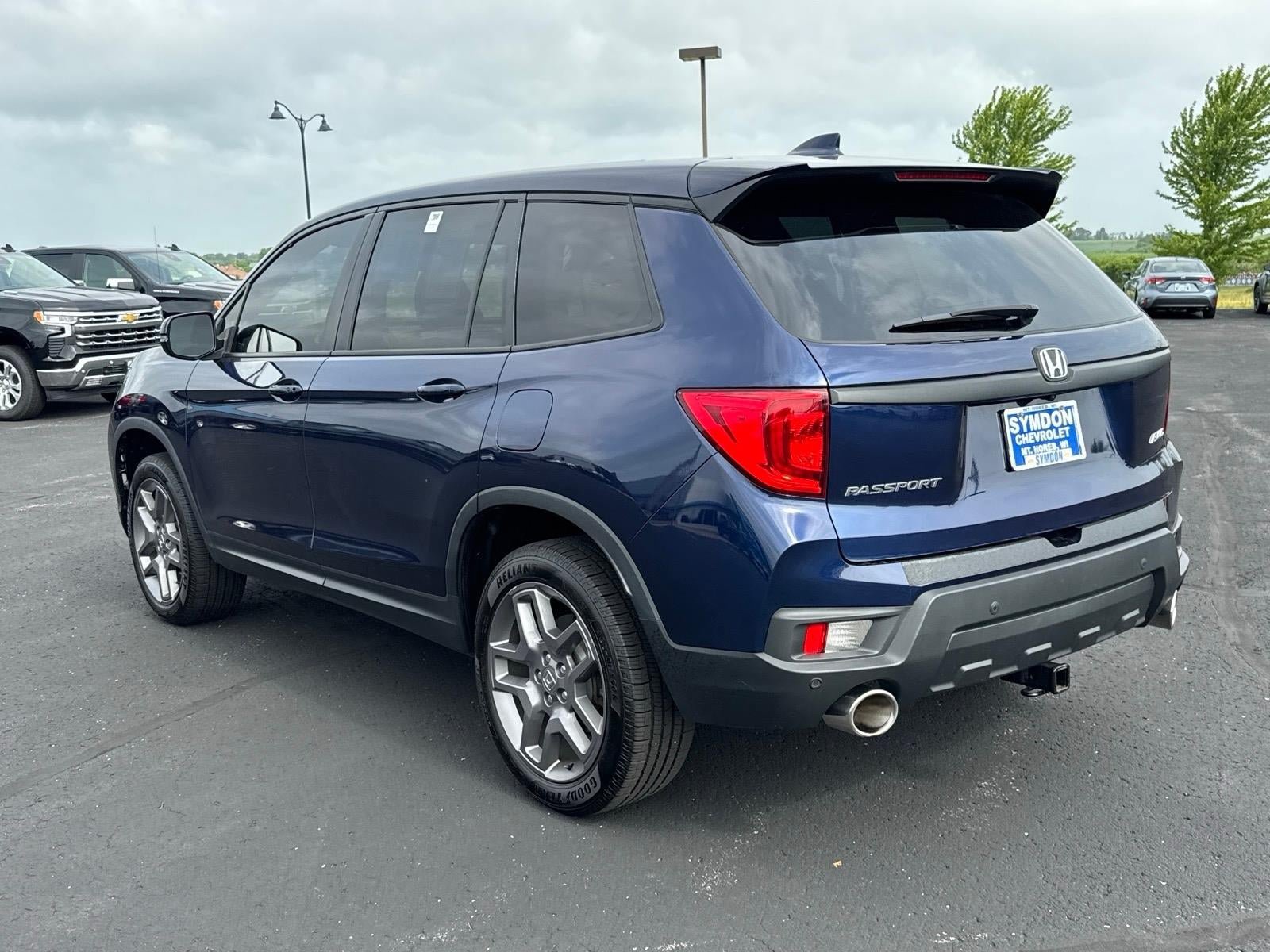 Used 2023 Honda Passport EX-L image 3