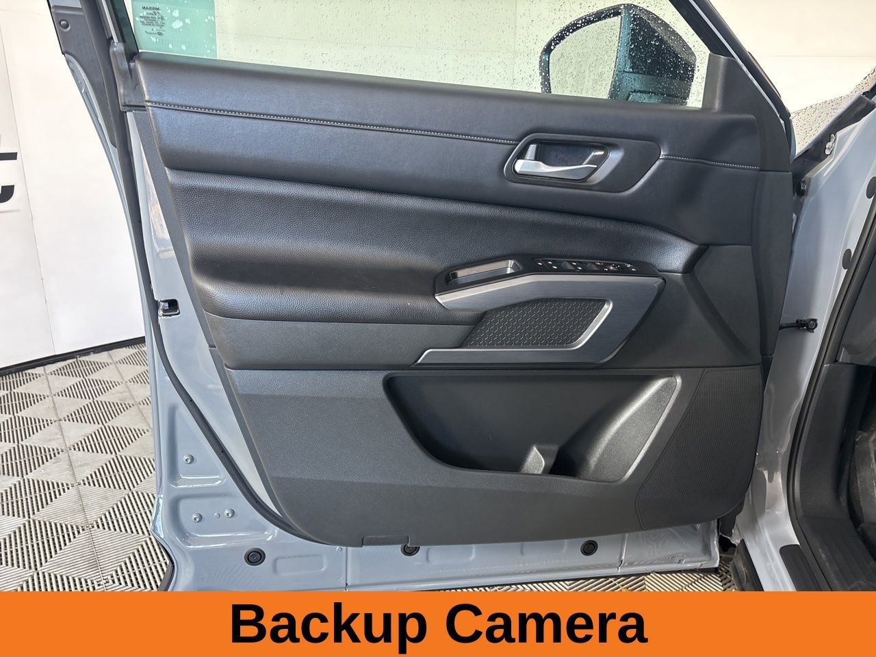 Used 2024 Nissan Pathfinder SL image 8