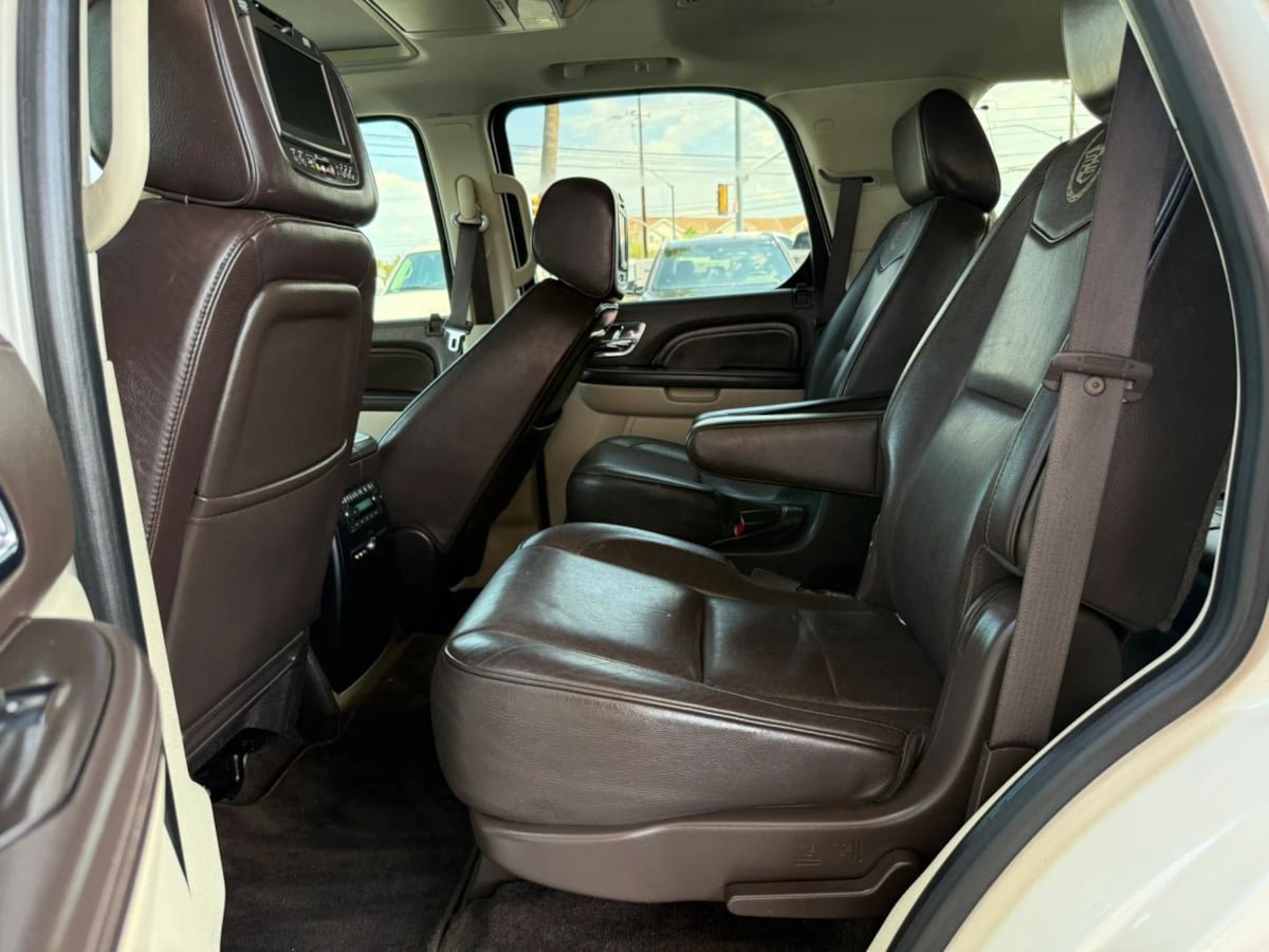 Used 2013 Cadillac Escalade Platinum AWD/4WD image 44