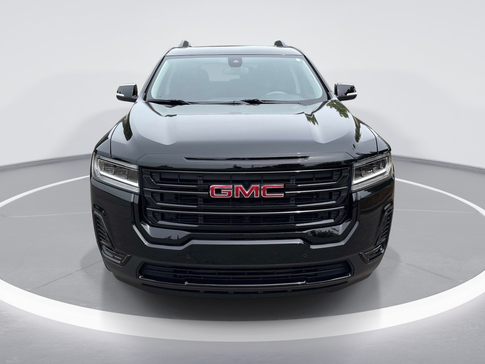 Used 2023 GMC Acadia SLE w/ Driver Convenience Package FWD image 2