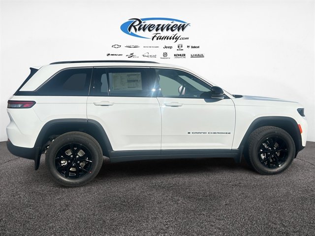 New 2026 Jeep Grand Cherokee Altitude image 6