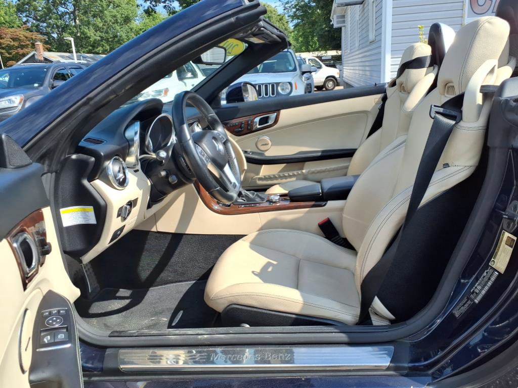 Used 2014 Mercedes-Benz SLK 250 image 17