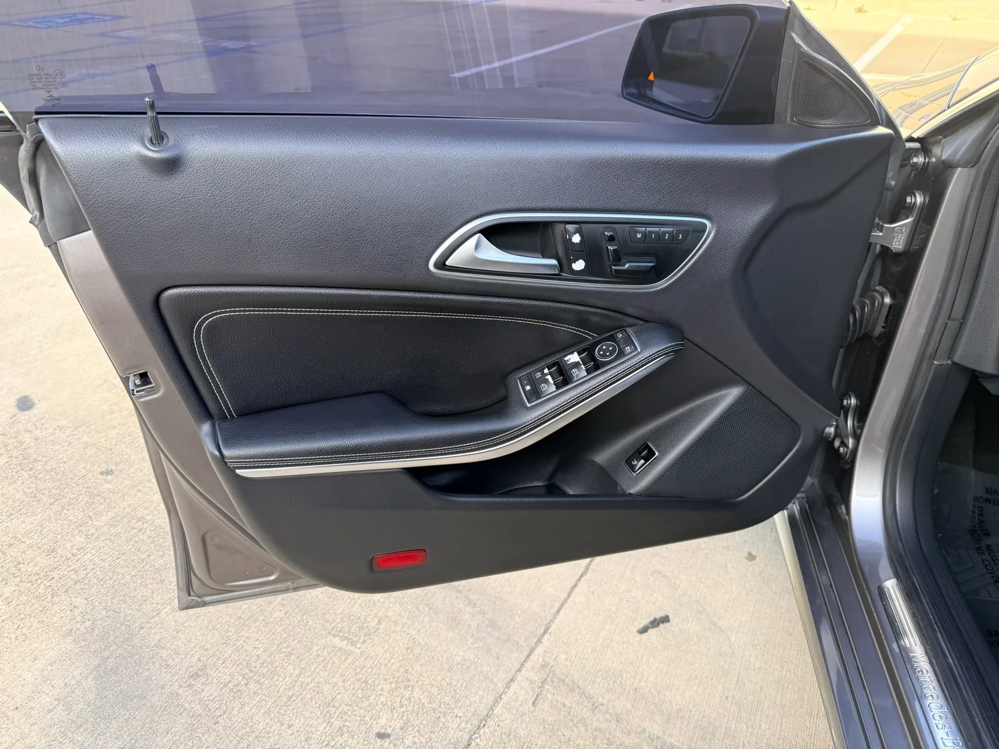 Used 2016 Mercedes-Benz CLA 250 image 11